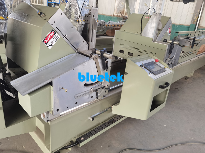 Any Angle Double Heads Cutting Machine