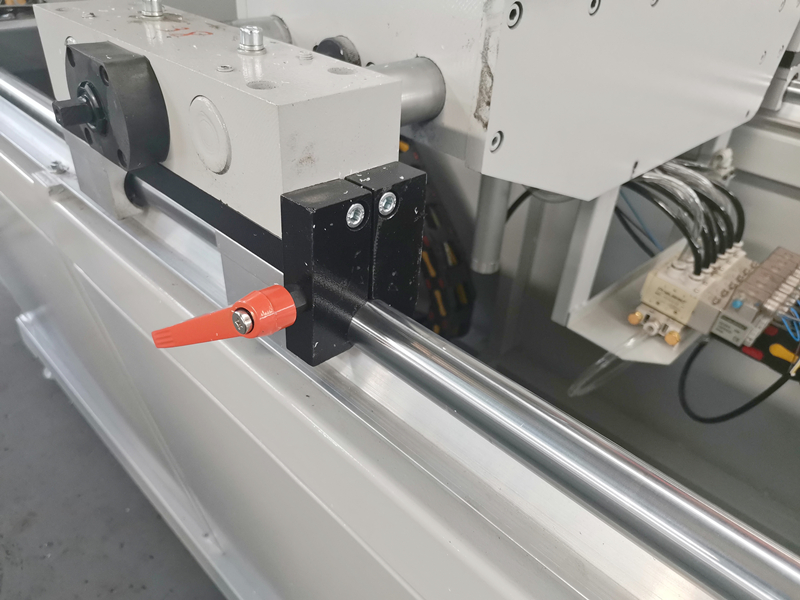 Round Guide Rail For Higher Precision