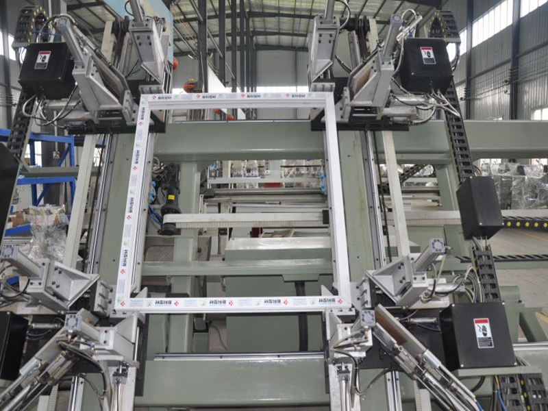 Four Head Welding Machine