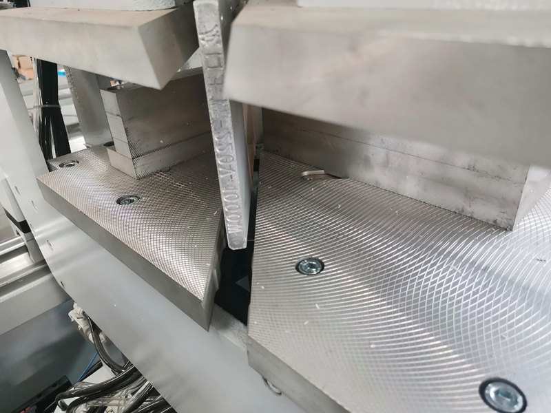 Bottom Clamp and Heating Plate