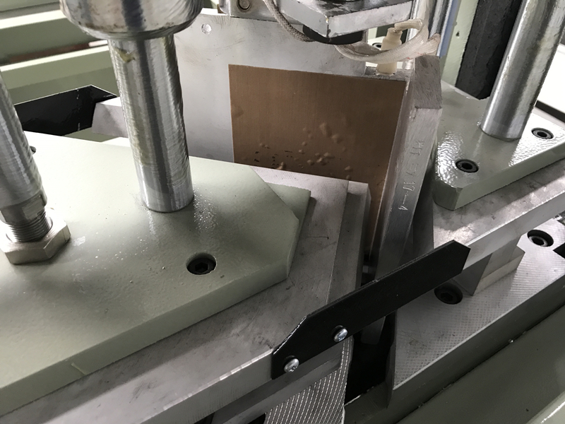 Top front and top back clamps