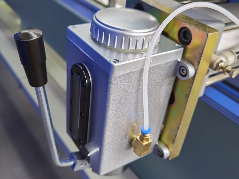 lubricating oil pot of PVC Window Single Head Welder