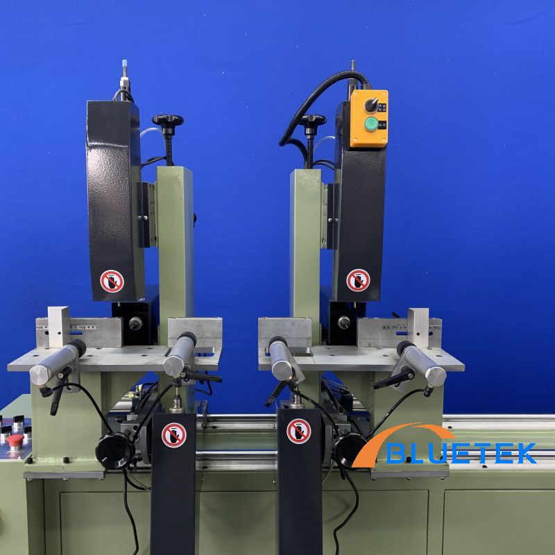 Two Heads PVC Window Water Slot Milling Machine