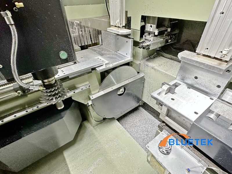 Aluminum Window Mullion Cutting Milling Center - Cutting Milling Section Aluminum Window Mullion Cutting Milling Center - Cutting Milling Section