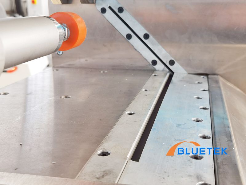 Details of PVC Window Double Head Cutting Saw