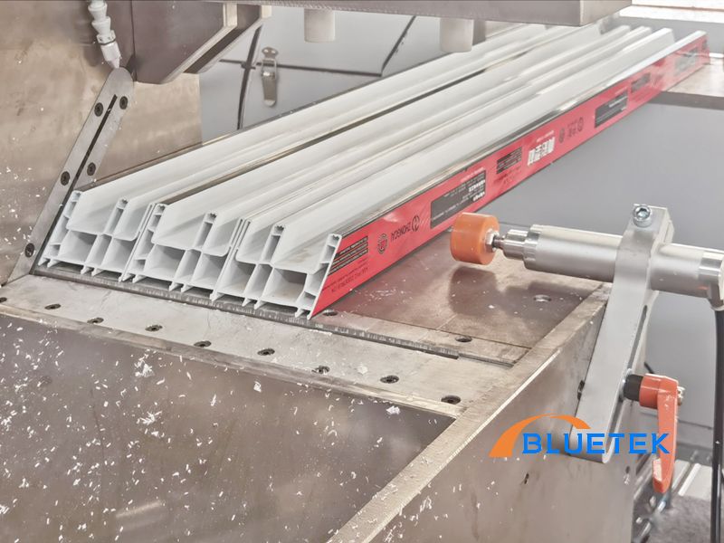 Details of PVC Window Double Head Cutting Saw