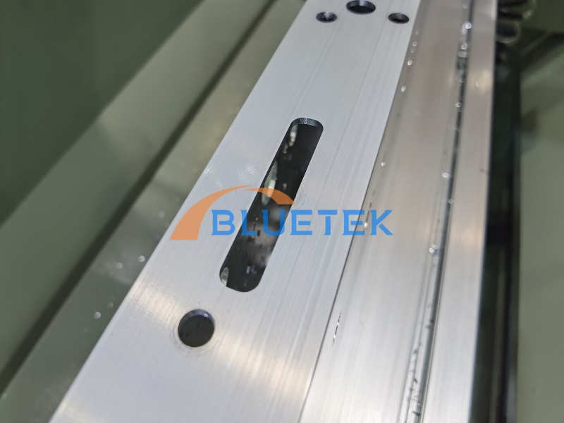 Milling and drilling of aluminium machinery for windows and door