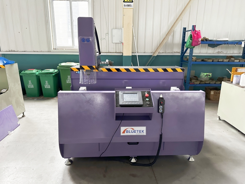 CNC machine for aluminium windows