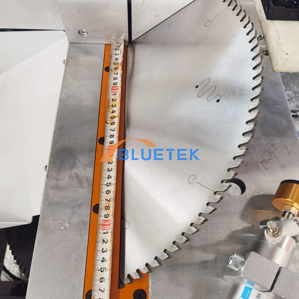 Cutting range of CNC aluminum cutting machine