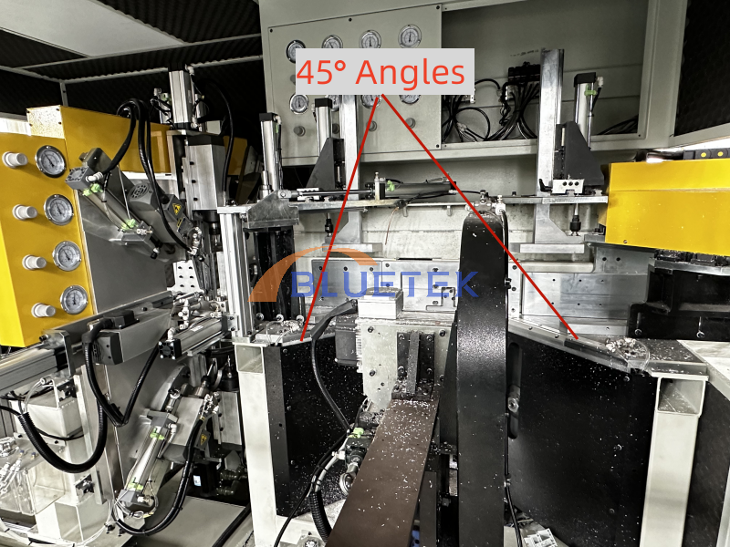 45° Cutting of UPVC Window Door Machining Center